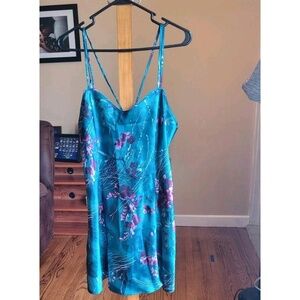 💙 2/$20 California Miss Y2K Floral Slip Dress